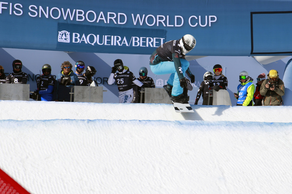 Trucos para pasarlo en grande en la Copa del Mundo de snowboard cross de Baqueira Beret